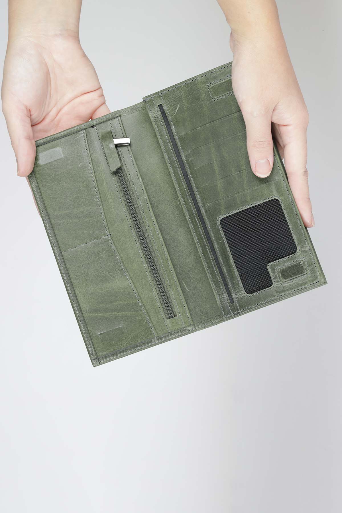 Cuerro Sagrada Hakiki Deri Haki Telefon Bölmeli Portföy Cüzdan - Görsel 8