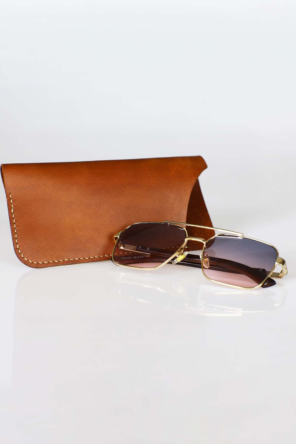 Cuerro Chiesa Hakiki Deri El Yapımı Gözlük Kılıfı